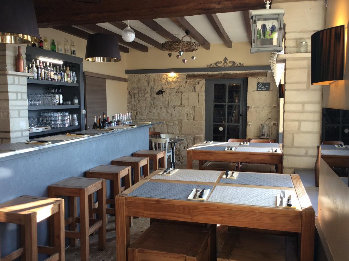 Le Cafe De La Promenade Bed & Breakfast Bourgueil Ngoại thất bức ảnh