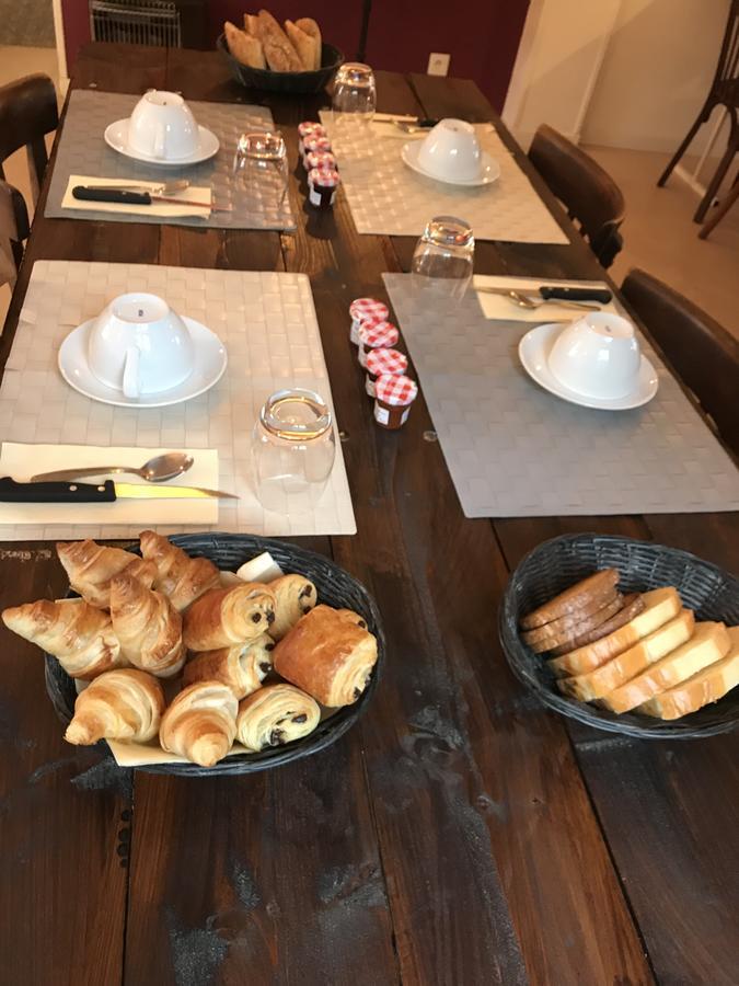 Le Cafe De La Promenade Bed & Breakfast Bourgueil Ngoại thất bức ảnh